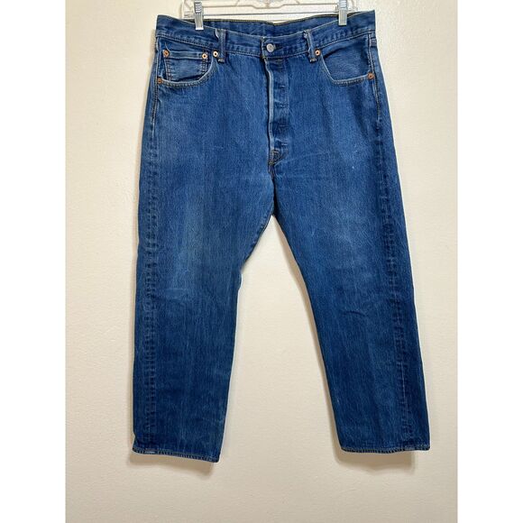 Levi's 501 Button Fly Men's Classic Jeans Size 38x31 (Actual 36X31) - Picture 1 of 5